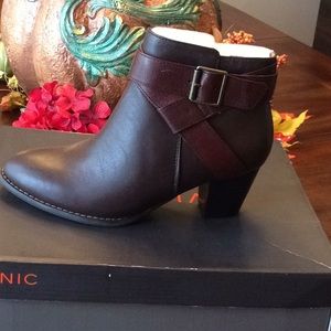 VIONIC NEW BOOTS